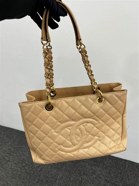 chanel gst beige caviar leather